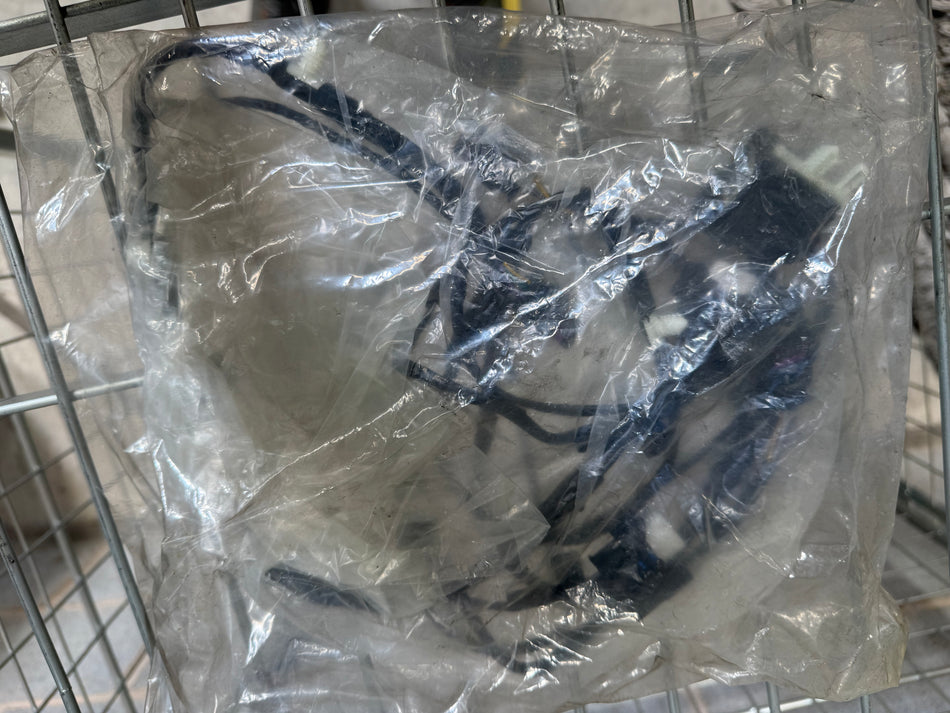 LR058427 - Land Rover Bumper Wire