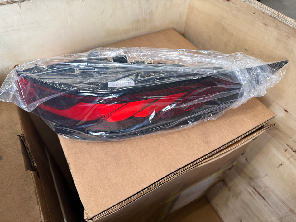 LR187473 - Lamp - Rear- Stop and Flasher