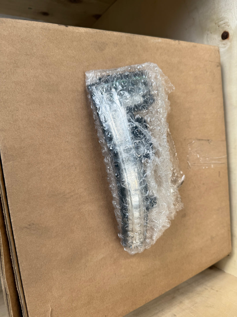 LR027946 - Indicator Lamp Situated in Left Hand Mirror - Fits Discovery 4, Range Rover Evoque (2013), Range Rover L405 and Range Rover Sport L494