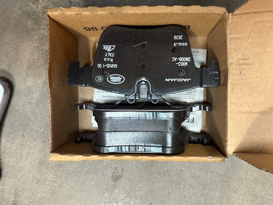 T4A44856 - Rear Brake Pad Kit T4A44856 LR160532