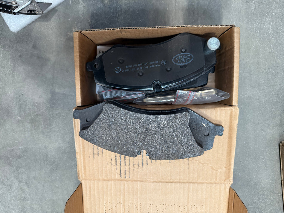 LR134700 - Land Rover Kit - Caliper Brake Pad