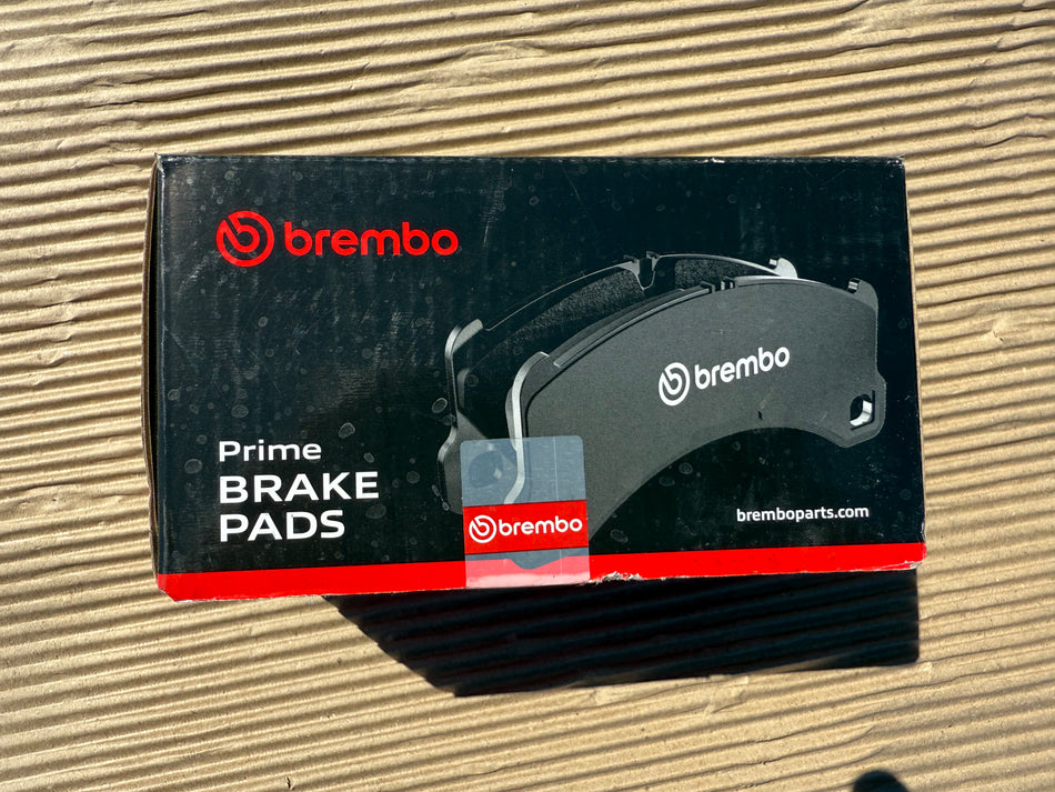 P44021 - Brembo P44021 Brake Pads Set