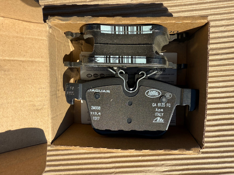 LR160436 / T2H53872 - Rear Brake Pad Kit