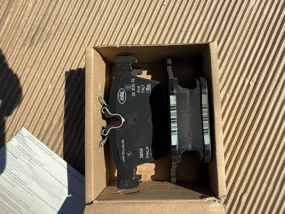 LR110327 - Land Rover Kit - Caliper Brake Pad