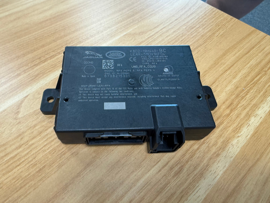 LR117932 - Land Rover Module