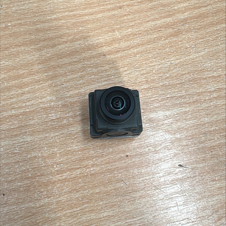 LR060915 - Land Rover Camera