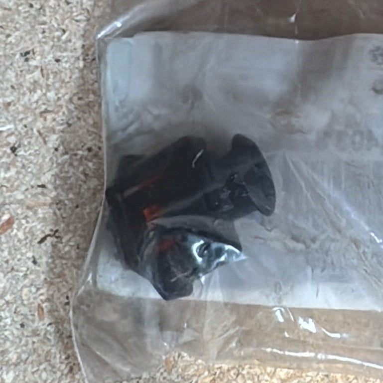 YPC800650 - Land Rover Connector