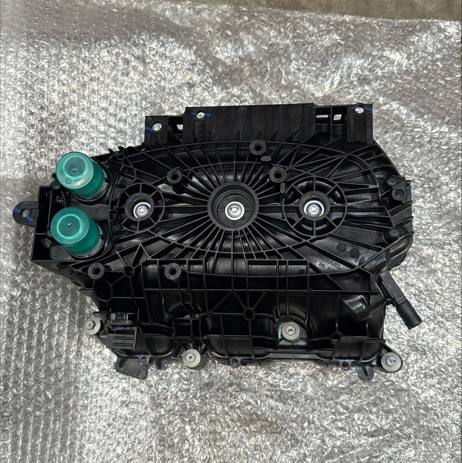 LR125565 - Land Rover Manifold - Inlet