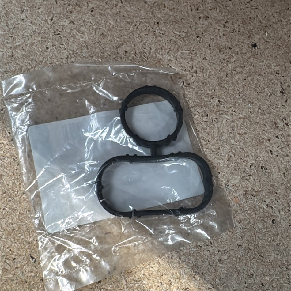 LR105592 - Land Rover Gasket