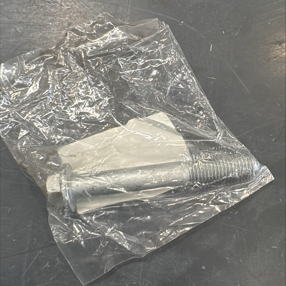 LR002577 - Land Rover Bolt