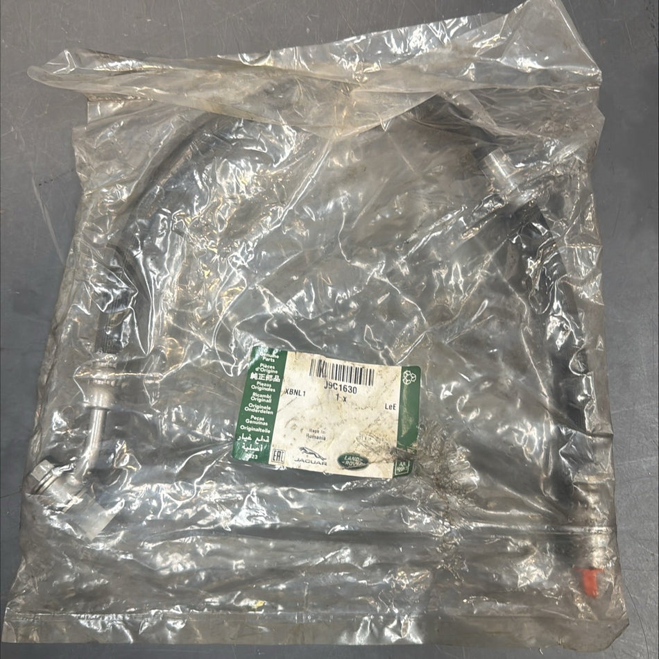 J9C1630 - Jaguar Flexible hose